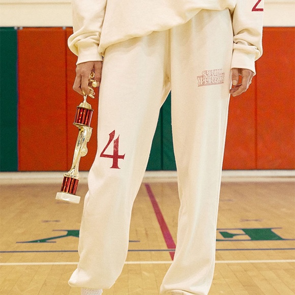 NWOT Stranger Things x PacSun Upside Down Sweatpants Women’s Size Small - Picture 1 of 13